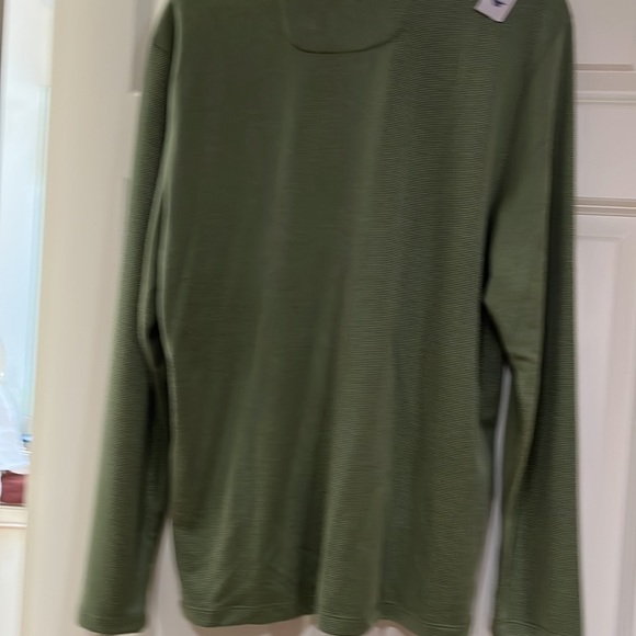 Brand New never worn sz M Tommy Bahama sweater - Picture 7 of 8